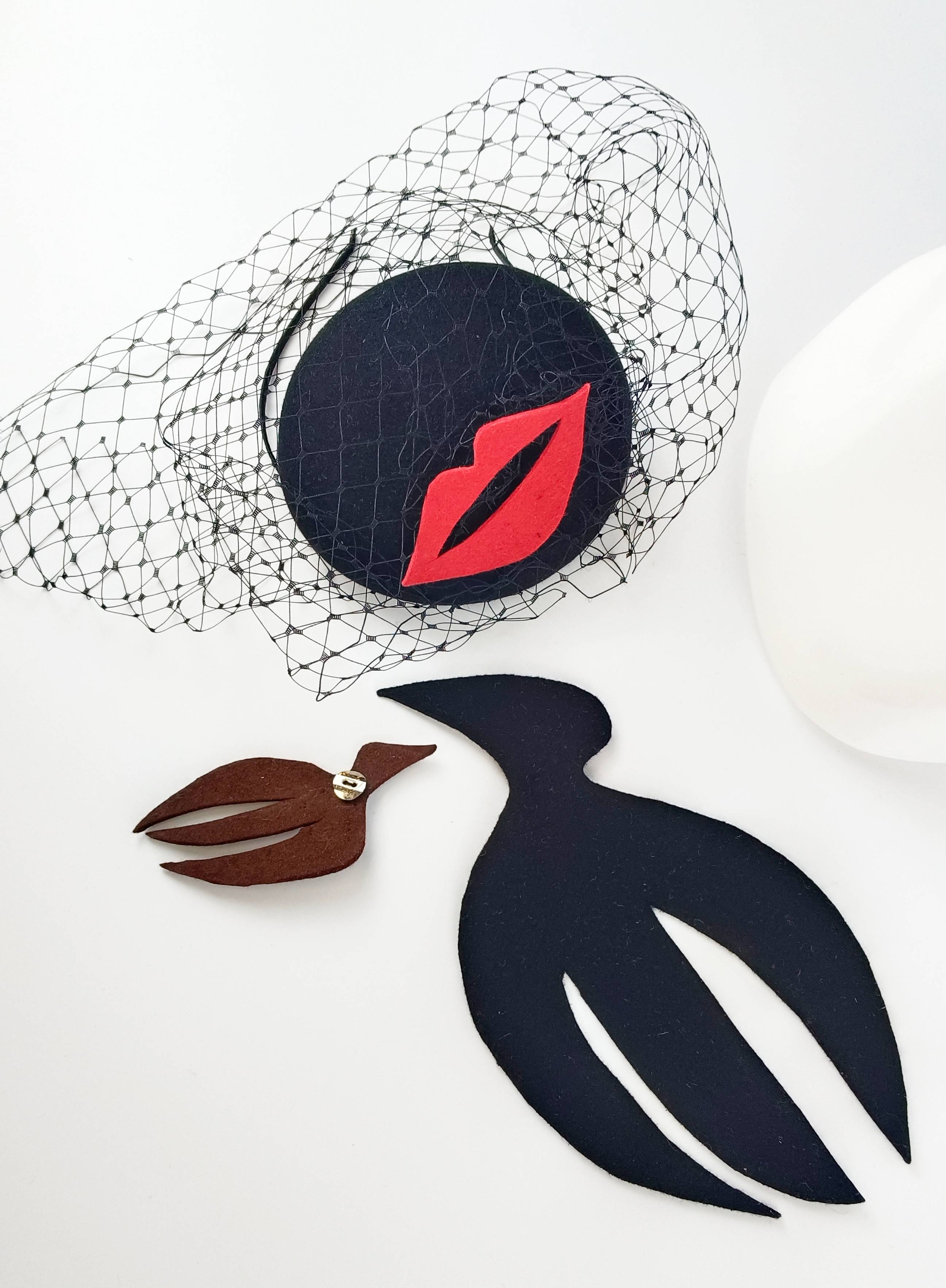 Hat piece Pin & Go - Kiss